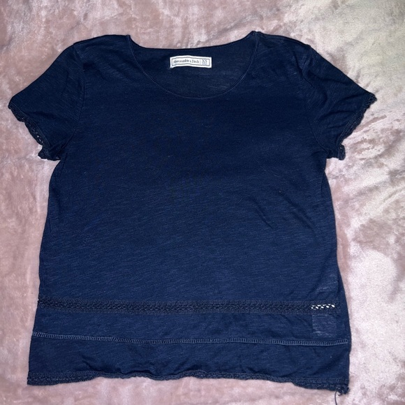 Group of Abercrombie crop tops and tanks - Picture 3 of 4